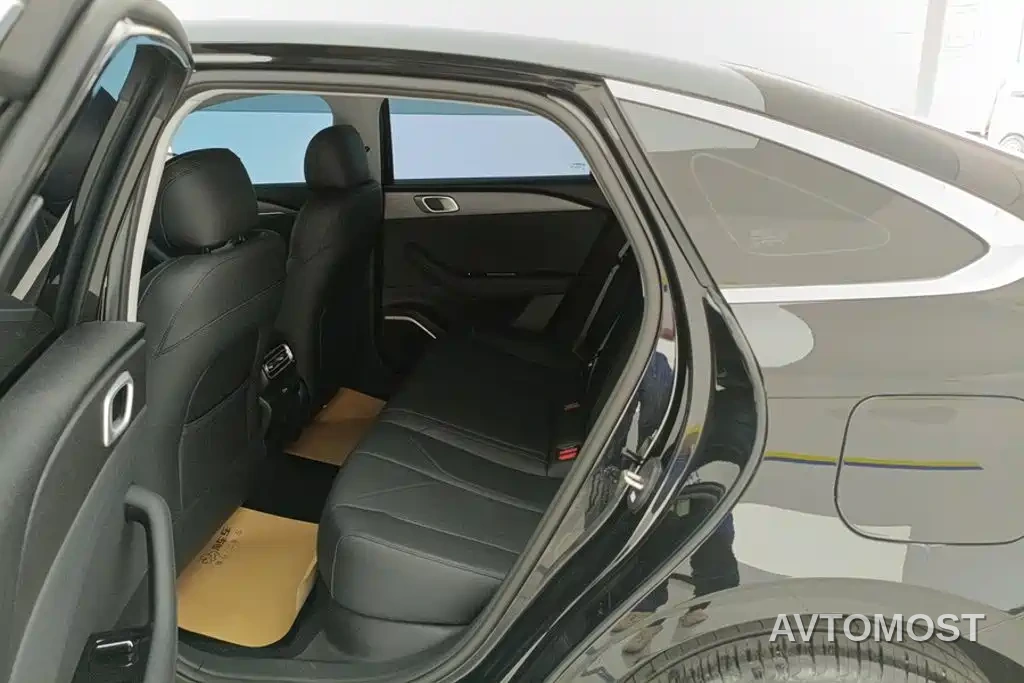 Geely Galaxy Stellar 6 2025 60km Voyager Edition — фото 10