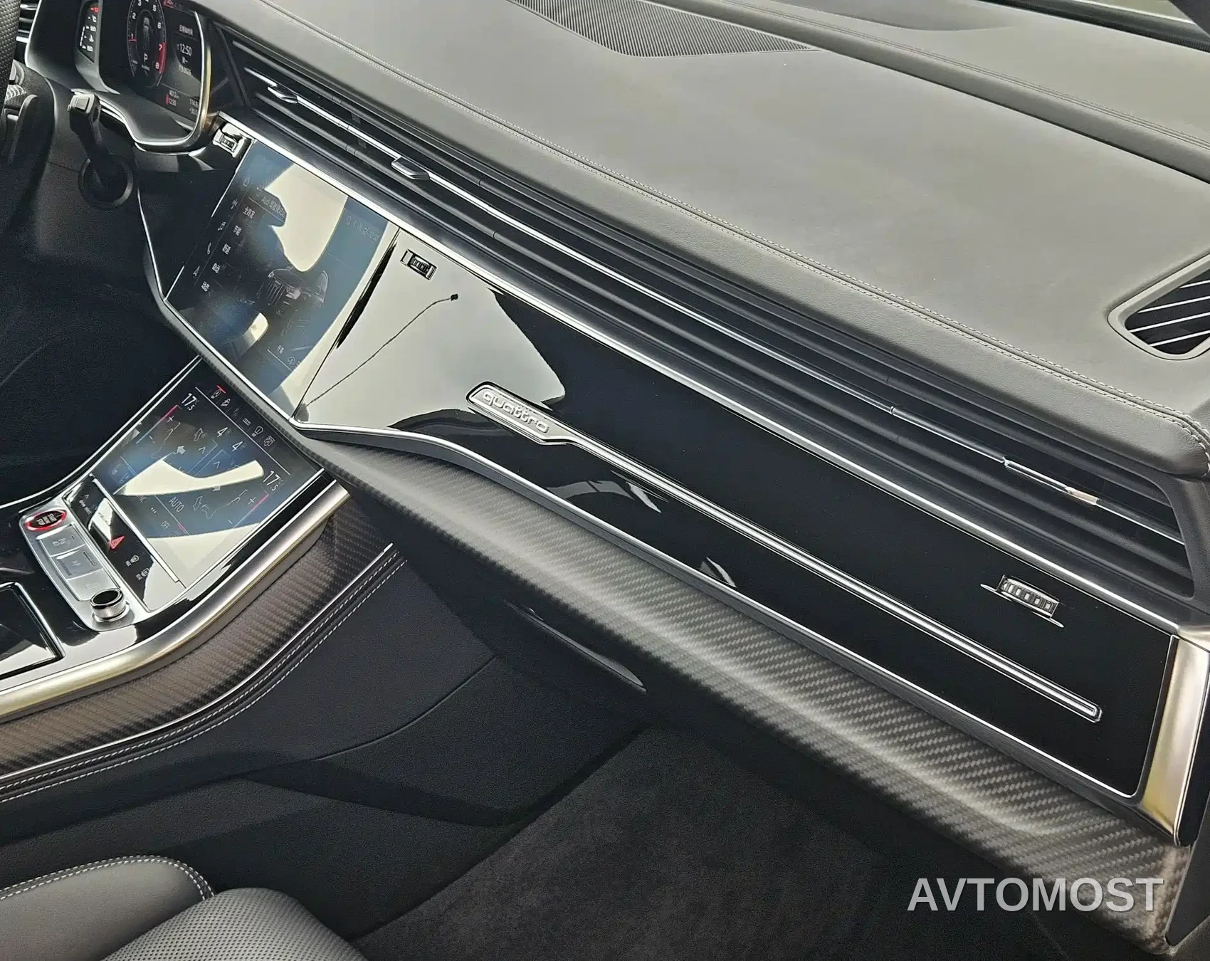 Audi SQ7 2024 4.0 TFSI — фото 17
