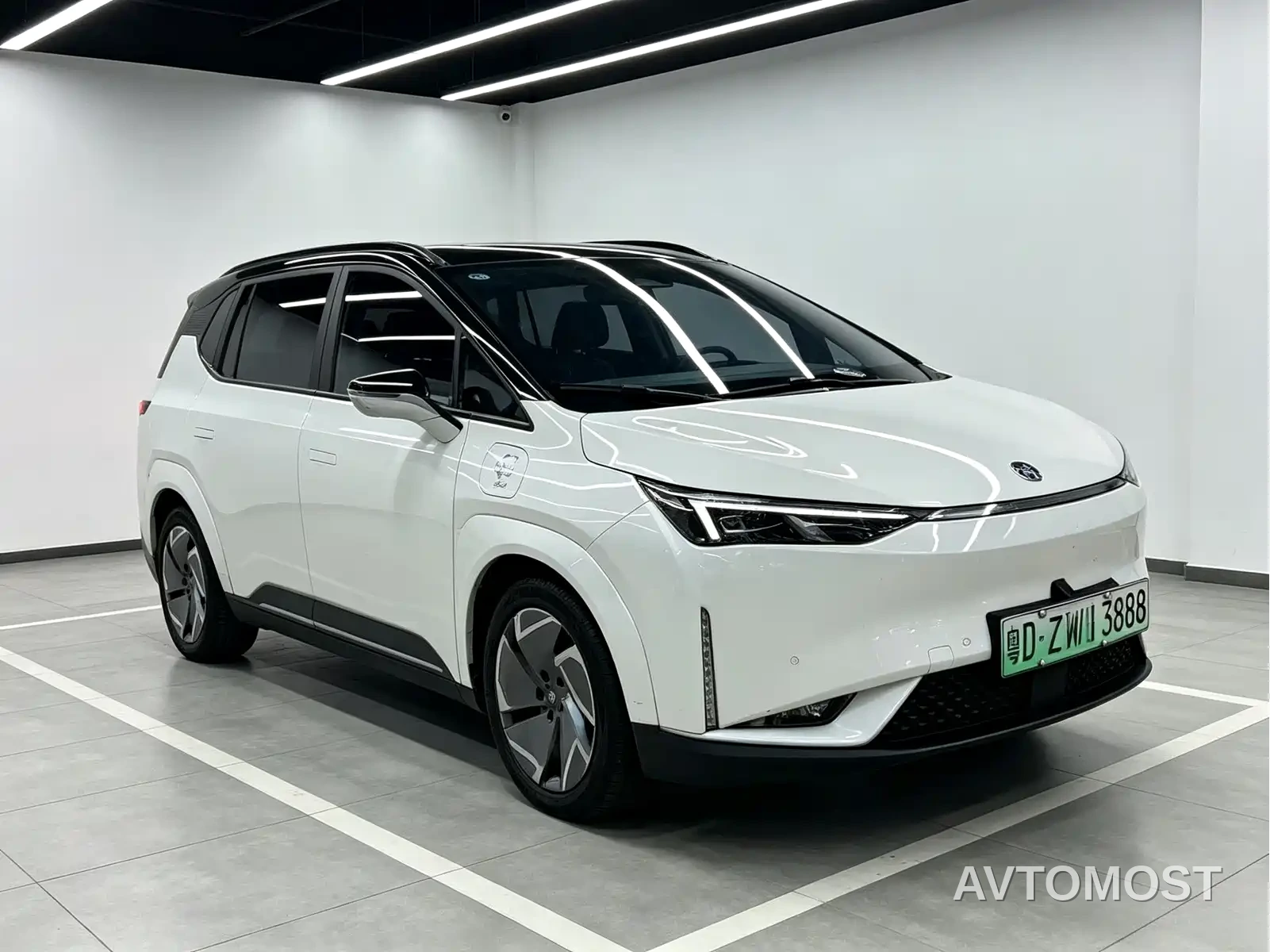 Hycan Z03 2022 Model 510km Trendy Smart Edition 135kW 63.98kWh — фото 3