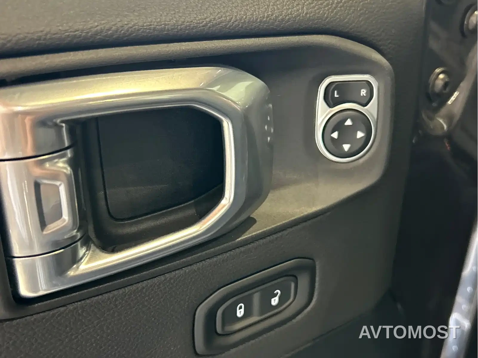 Jeep Wrangler 2022 2.0T Highland 4-Door — фото 6