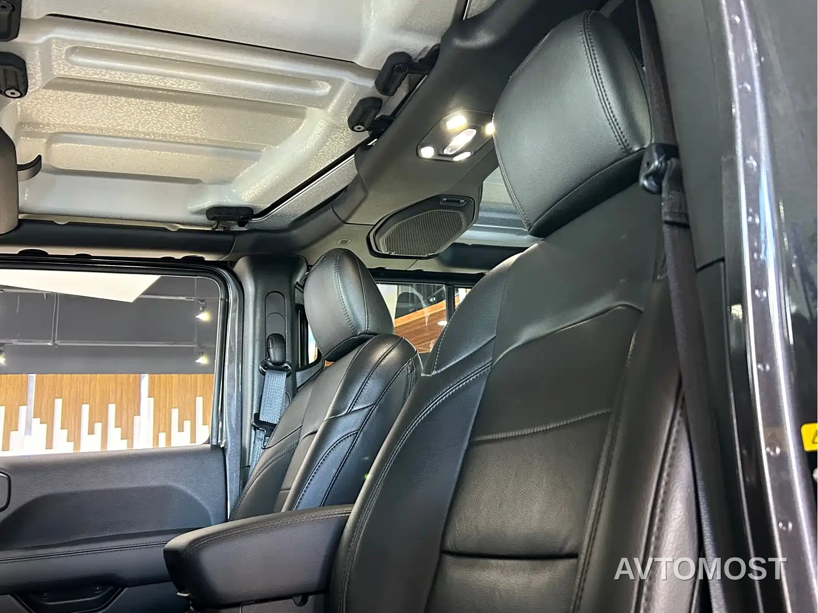 Jeep Wrangler 2022 2.0T Highland 4-Door — фото 10