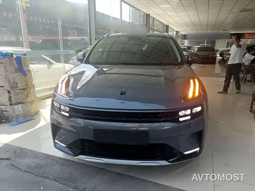 Lynk & Co 06 EM-P 2020 PHEV Plus — фото 1