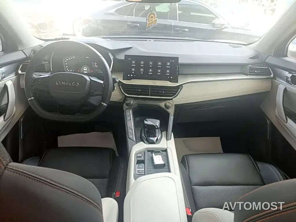 Lynk & Co 06 EM-P 2020 PHEV Plus — фото 7