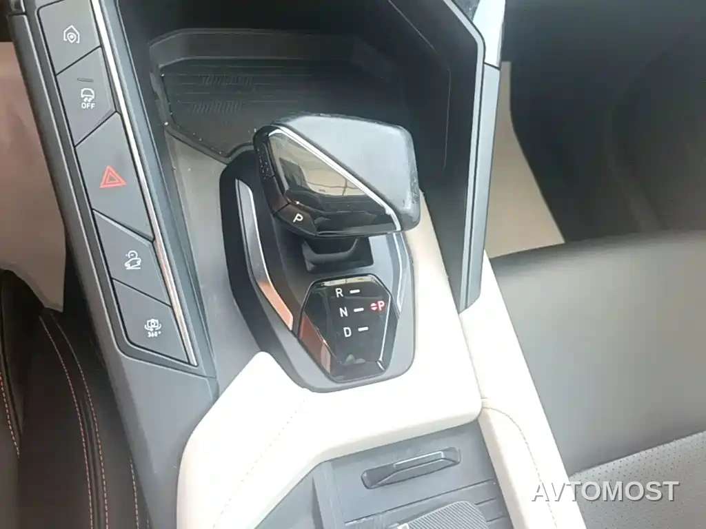 Lynk & Co 06 EM-P 2020 PHEV Plus — фото 11