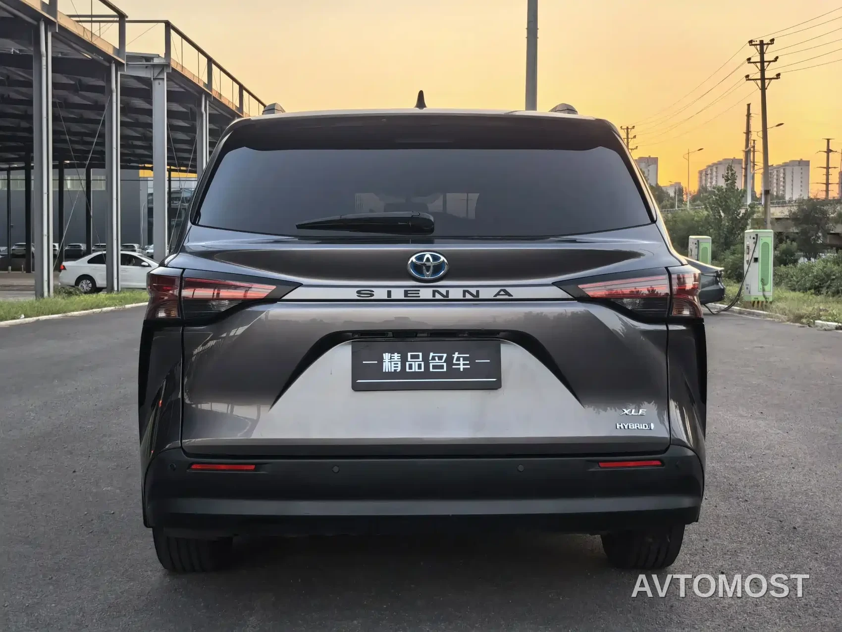 Toyota Sienna 2021 2.5L Hybrid Luxury Edition — фото 12