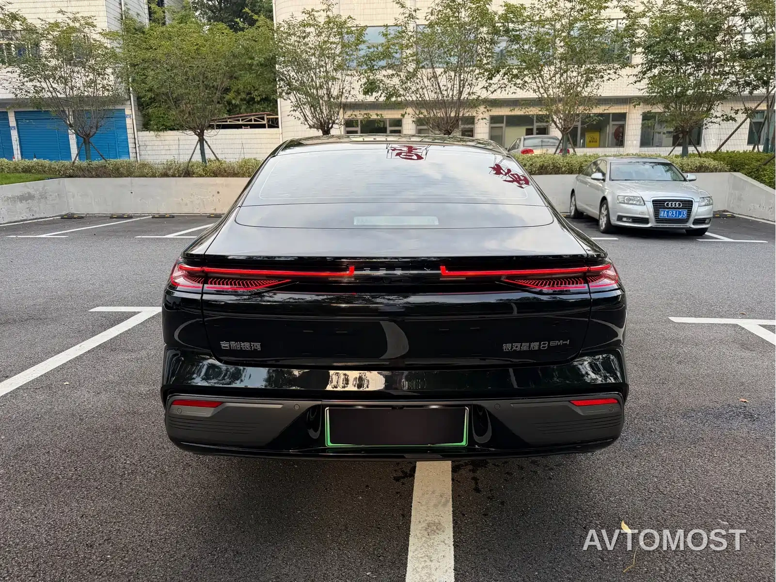 Geely Galaxy Xingyao 8 2025 Model 60km EM-i Luxury Edition — фото 11