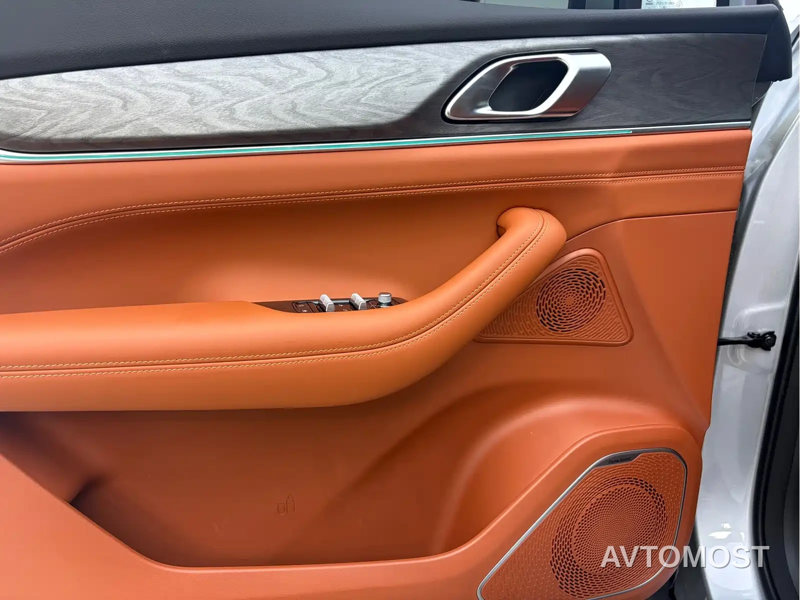Geely Galaxy M7 — фото 10