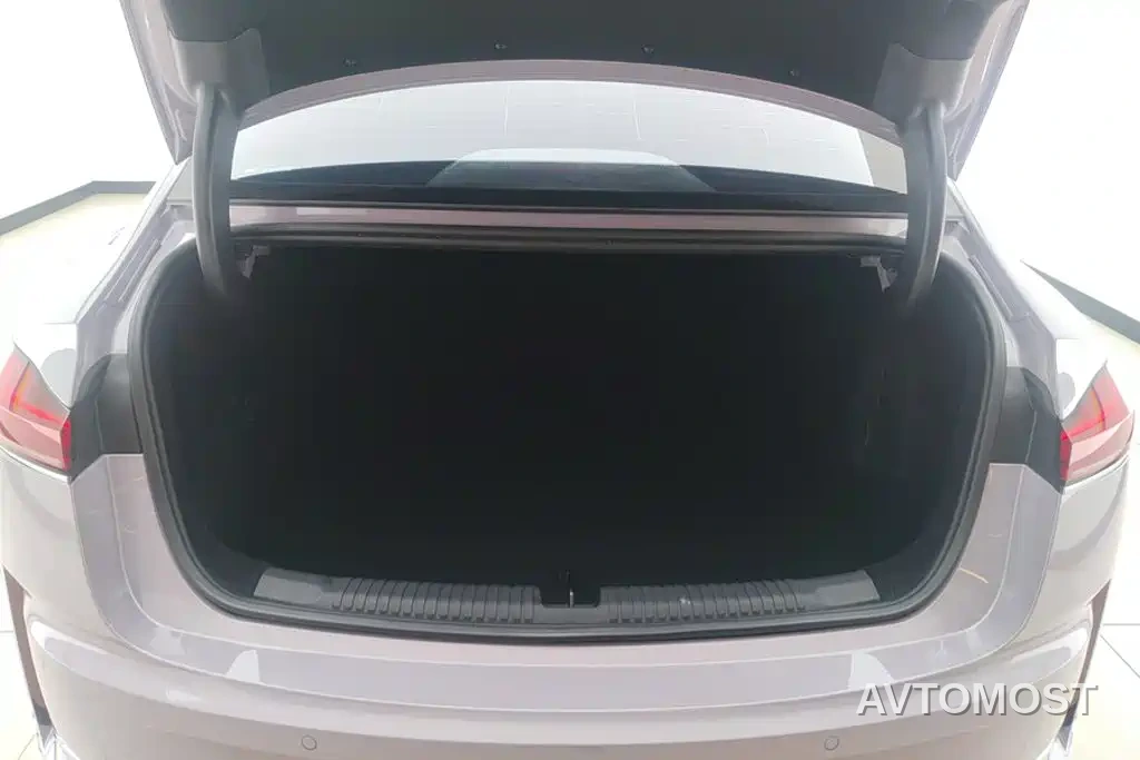 Roewe M7 DMH 2025 1.5T 115km Standard — фото 4