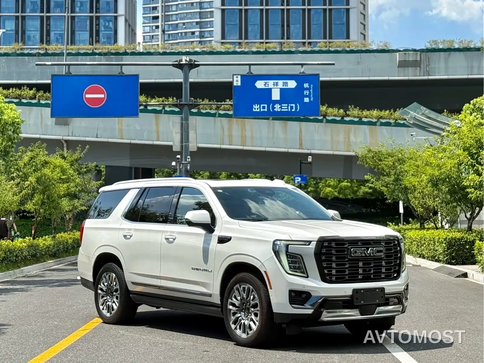 Daolangge GMC Yukon 2025 2.7T Denali Summit Edition — фото 2