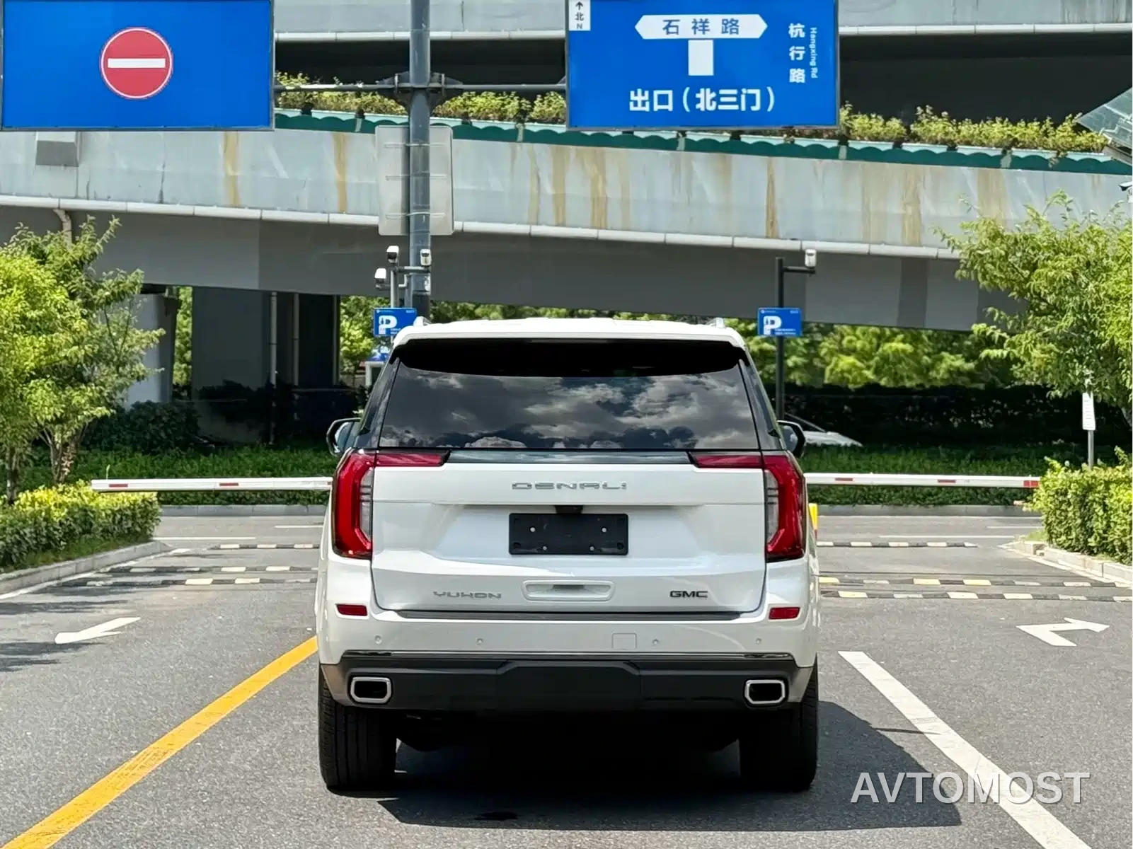 Daolangge GMC Yukon 2025 2.7T Denali Summit Edition — фото 8