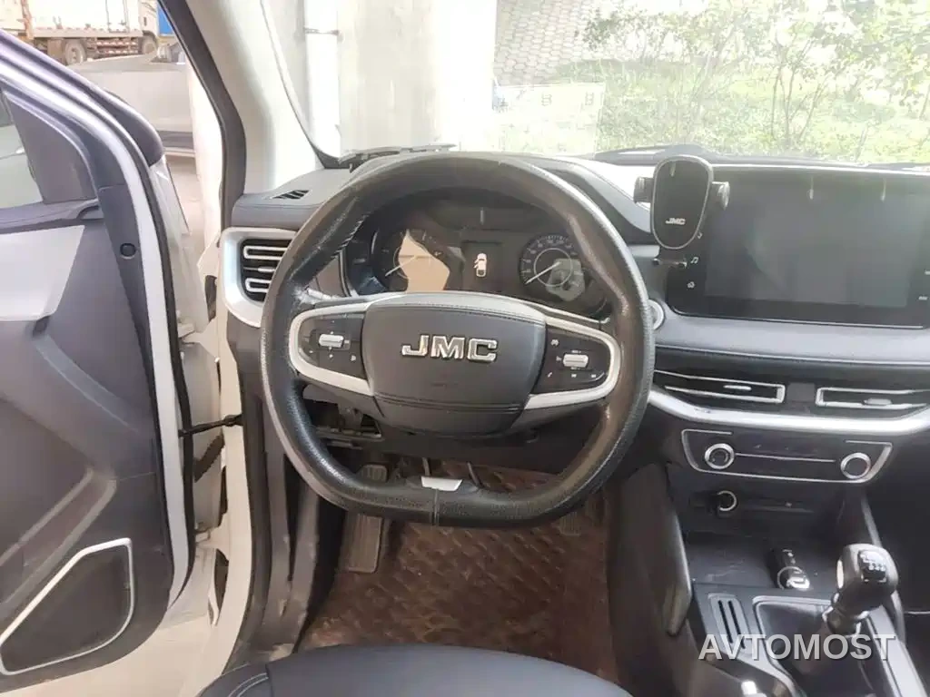 Jiangling Yuhu 7 2022 2.0T Manual Diesel 2WD Comfort Standard Wheelbase — фото 9