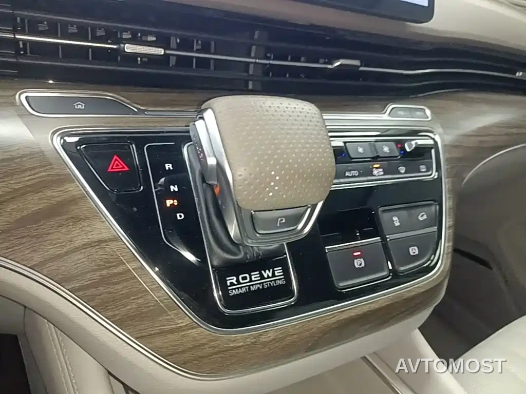 Roewe iMAX8 EV 2025 1.5T DMH Land Luxury Edition — фото 9