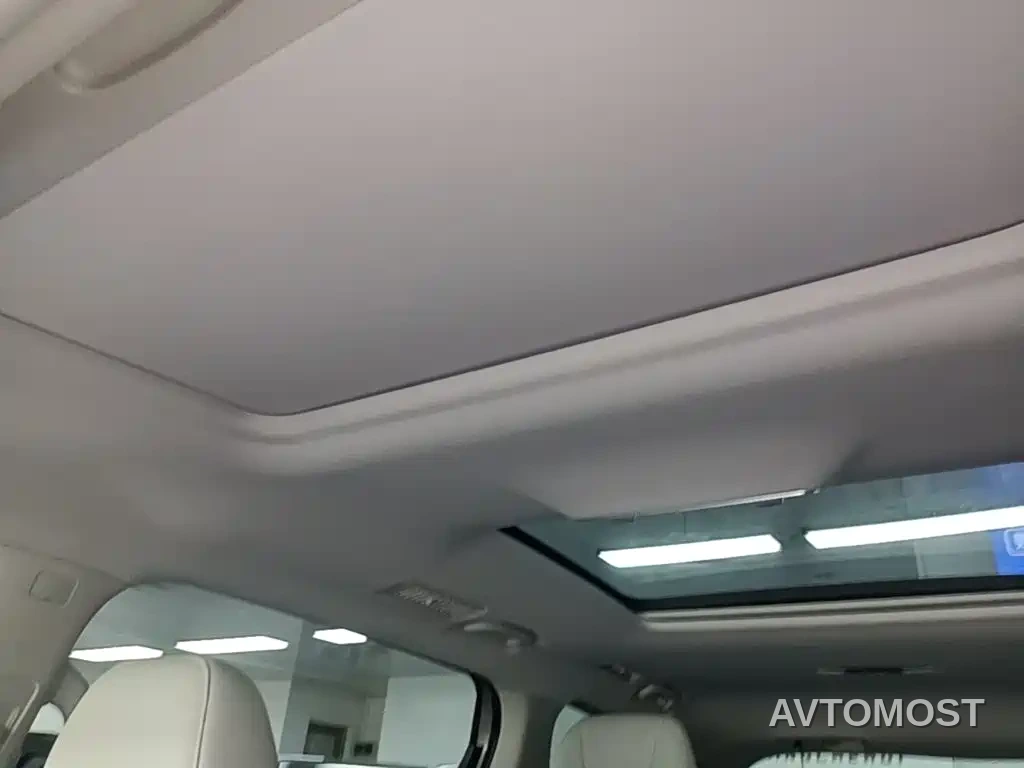 Roewe iMAX8 EV 2025 1.5T DMH Land Luxury Edition — фото 12
