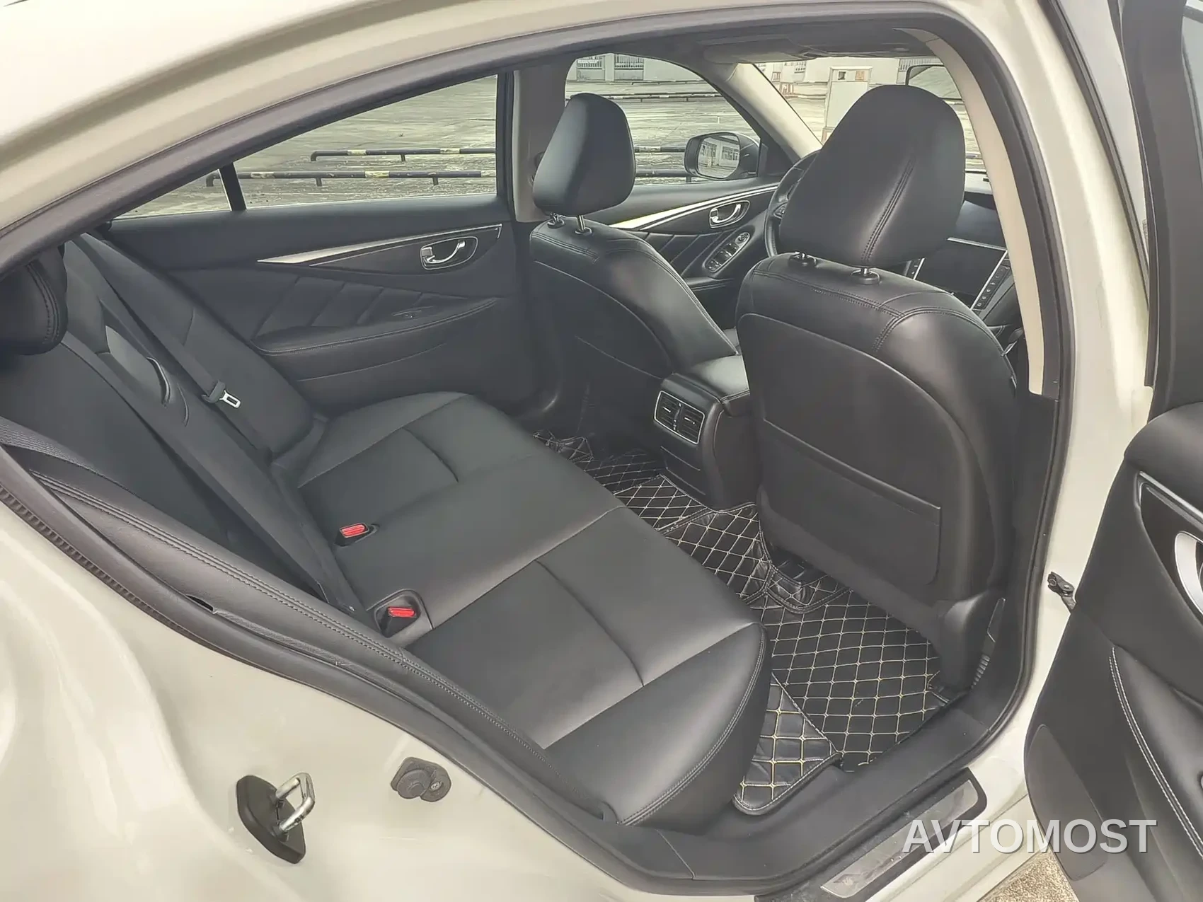 Infiniti Q50L 2022 2.0T Comfort Edition — фото 9