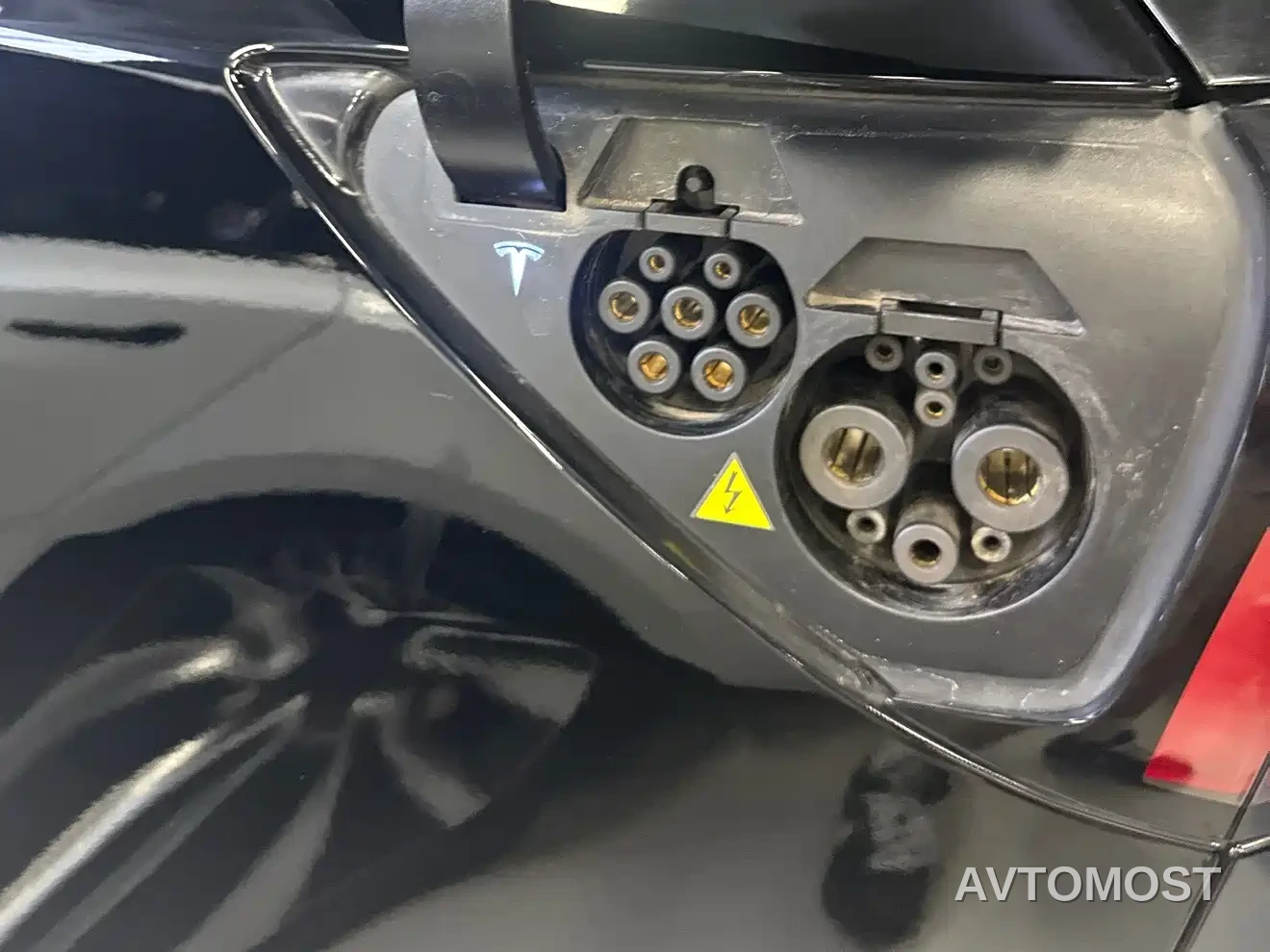 Tesla Model 3 (Import) 2019 Long Range RWD Version — фото 8