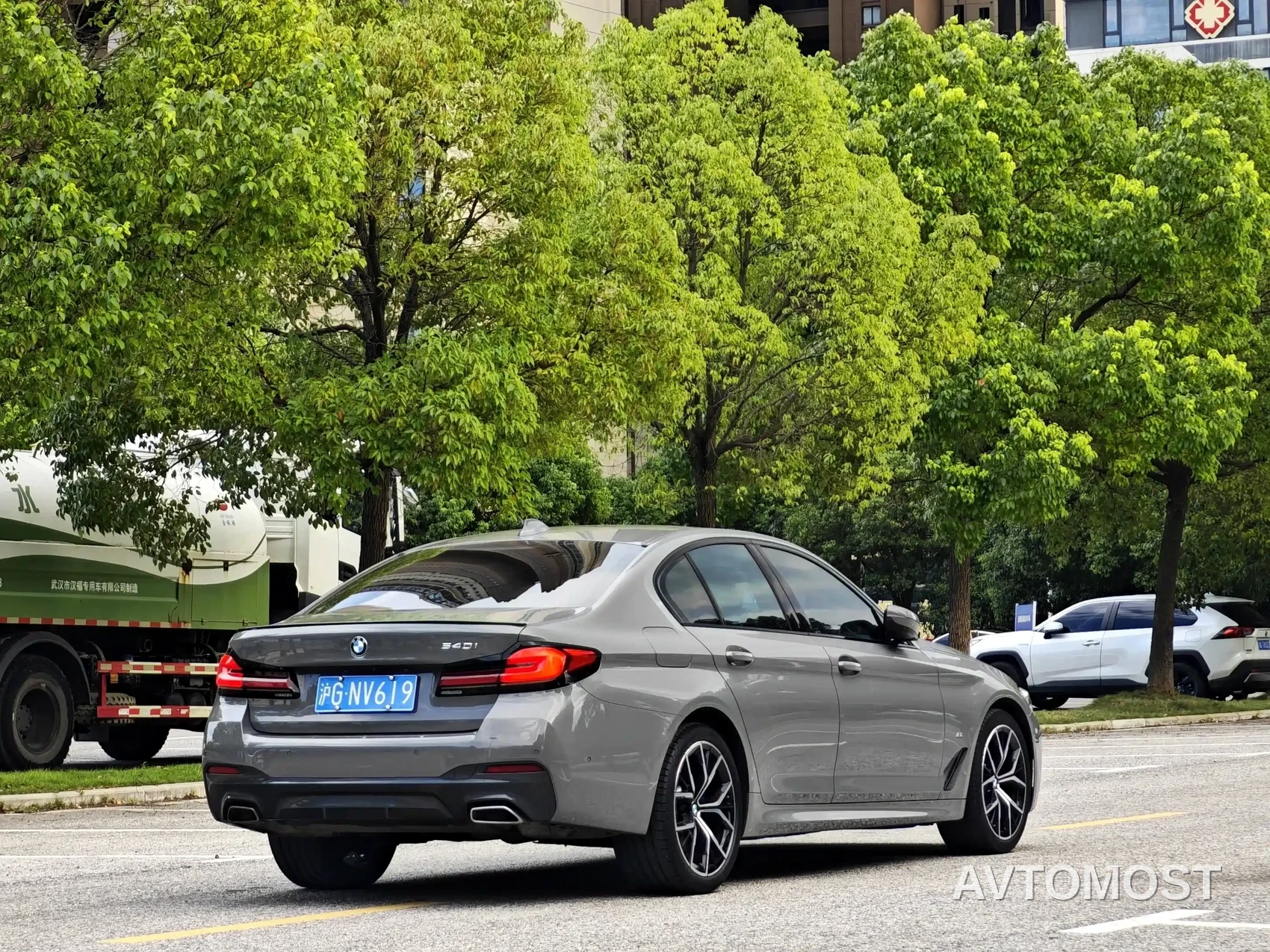 BMW 5 Series (Import) 2022 530i M Sport Package — фото 8