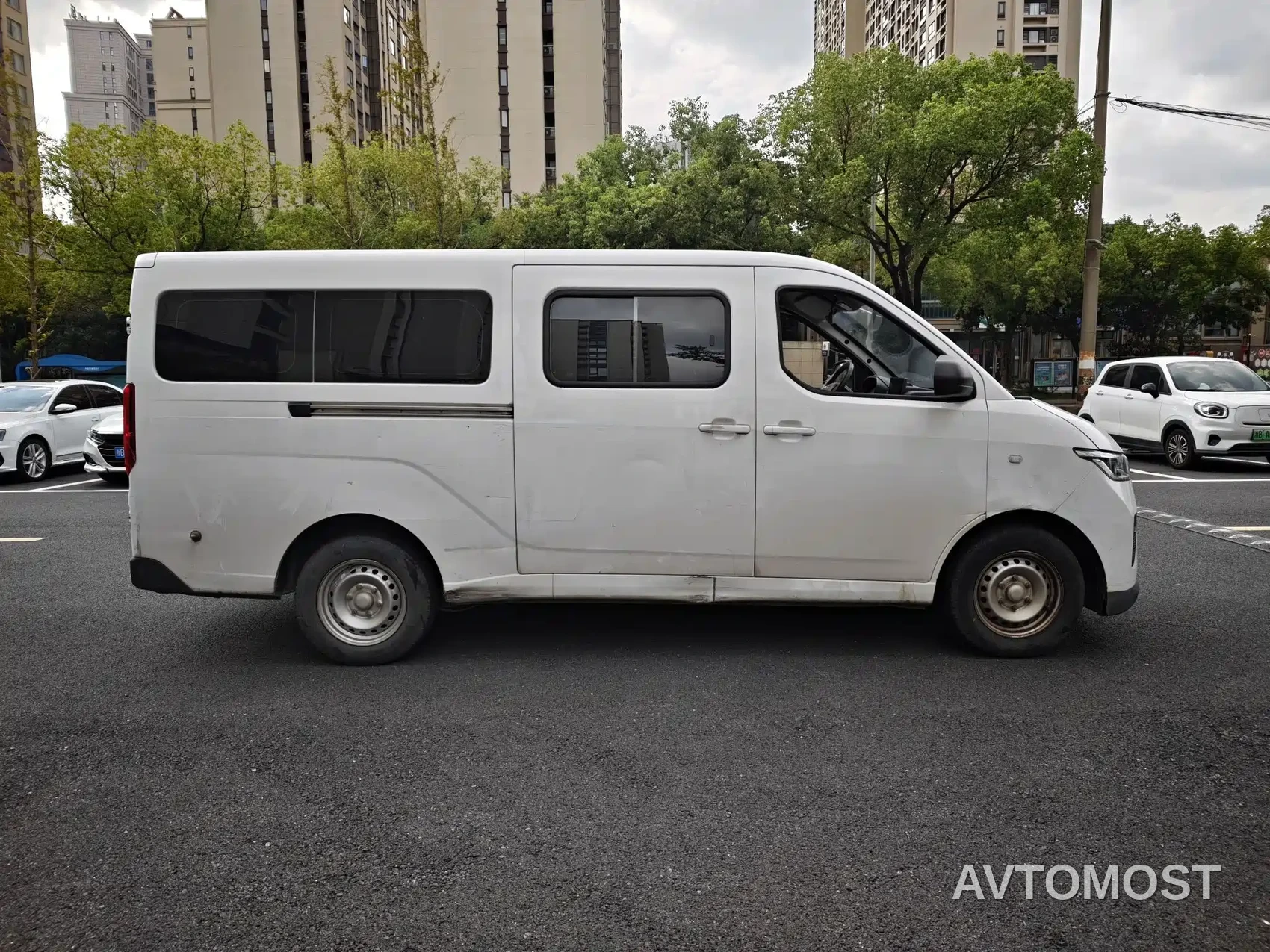 Wuling Yangguang 2024 300km Comfort Passenger Version 60kW — фото 3