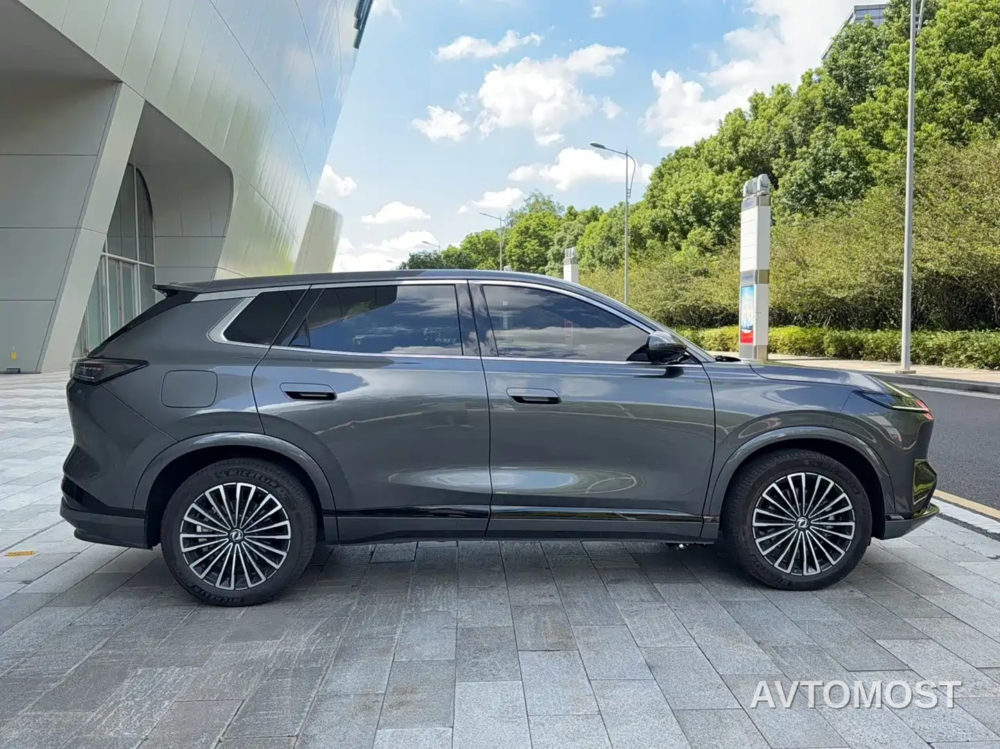Dongfeng Aeolus L8 2025 185KM Ideal Edition — фото 5