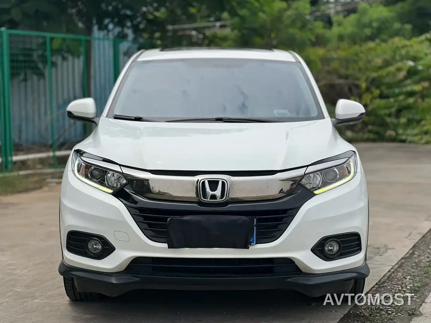Honda Vezel 2020 1.5L CVT Pioneer — фото 2