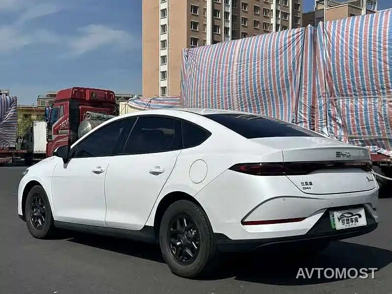 BYD Qin L 2024 DM-i 80KM Leading Edition — фото 9