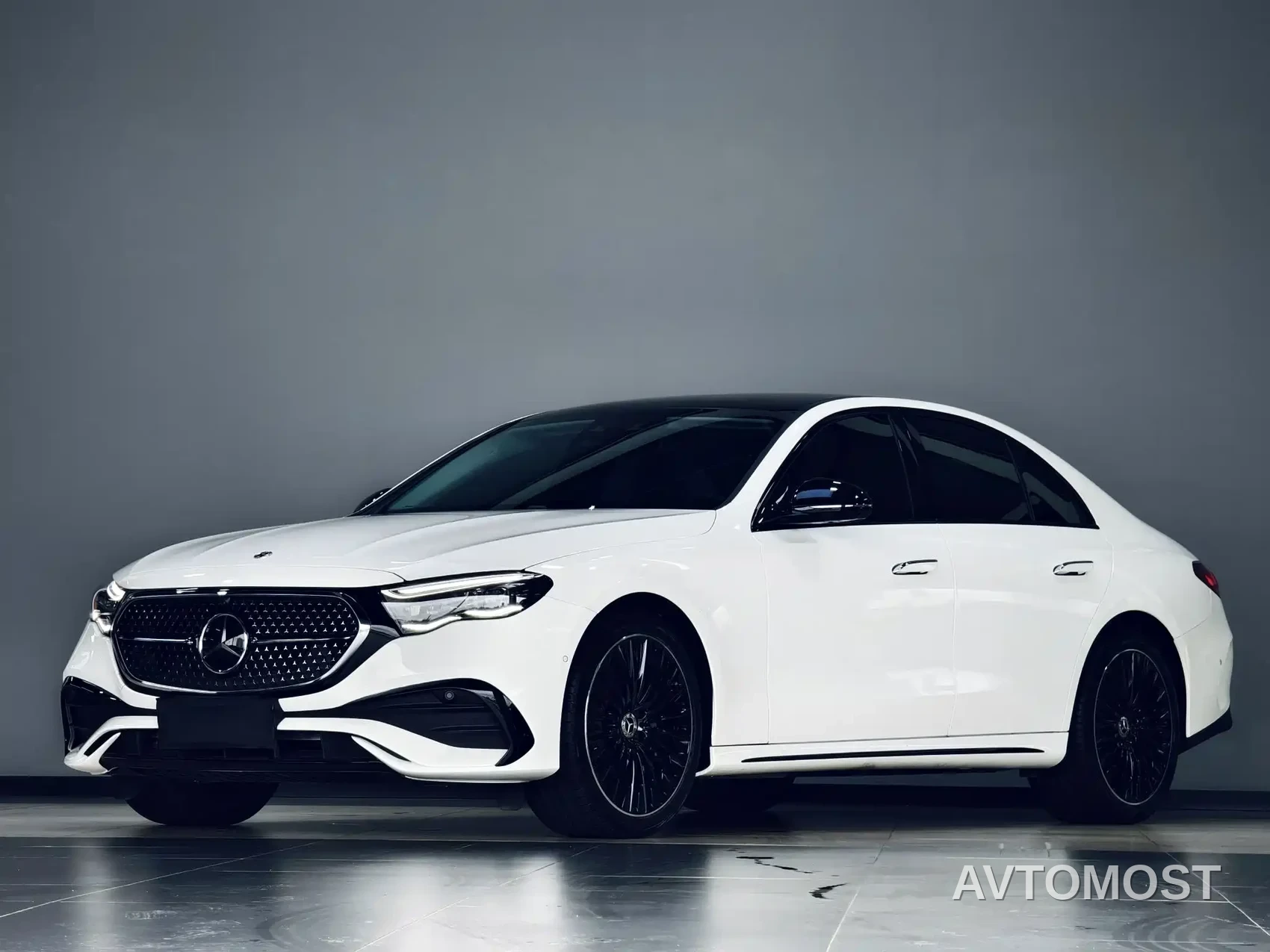 Mercedes-Benz E-Class (Import) 2025 E 300 Luxury Sport — фото 1