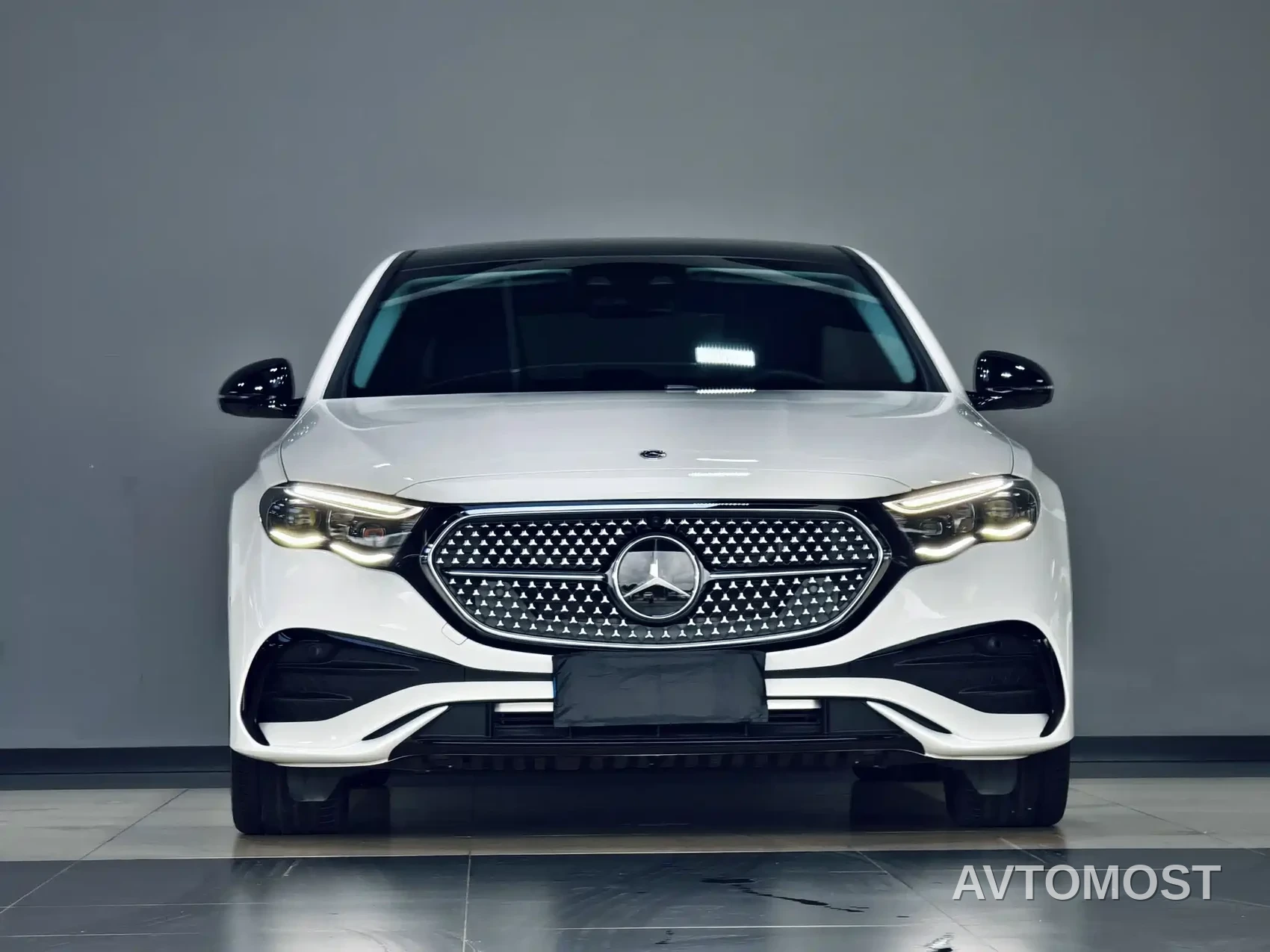 Mercedes-Benz E-Class (Import) 2025 E 300 Luxury Sport — фото 2