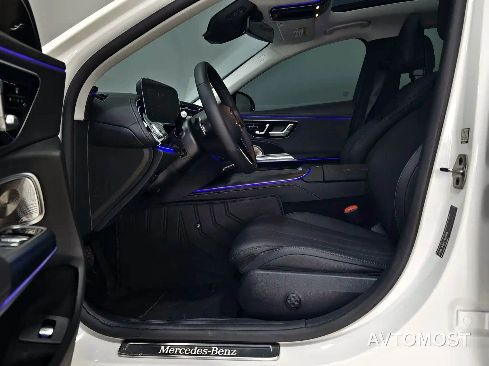Mercedes-Benz E-Class (Import) 2025 E 300 Luxury Sport — фото 7