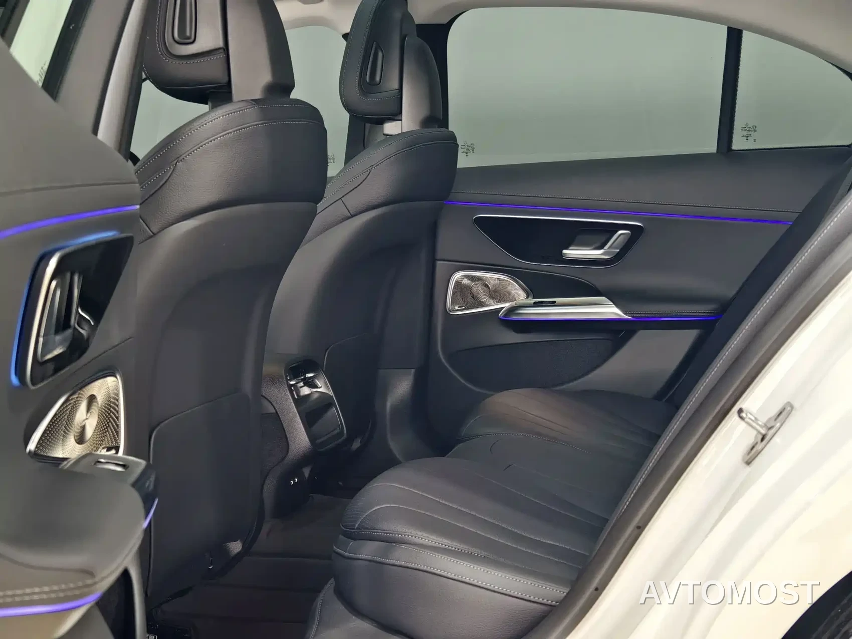 Mercedes-Benz E-Class (Import) 2025 E 300 Luxury Sport — фото 8