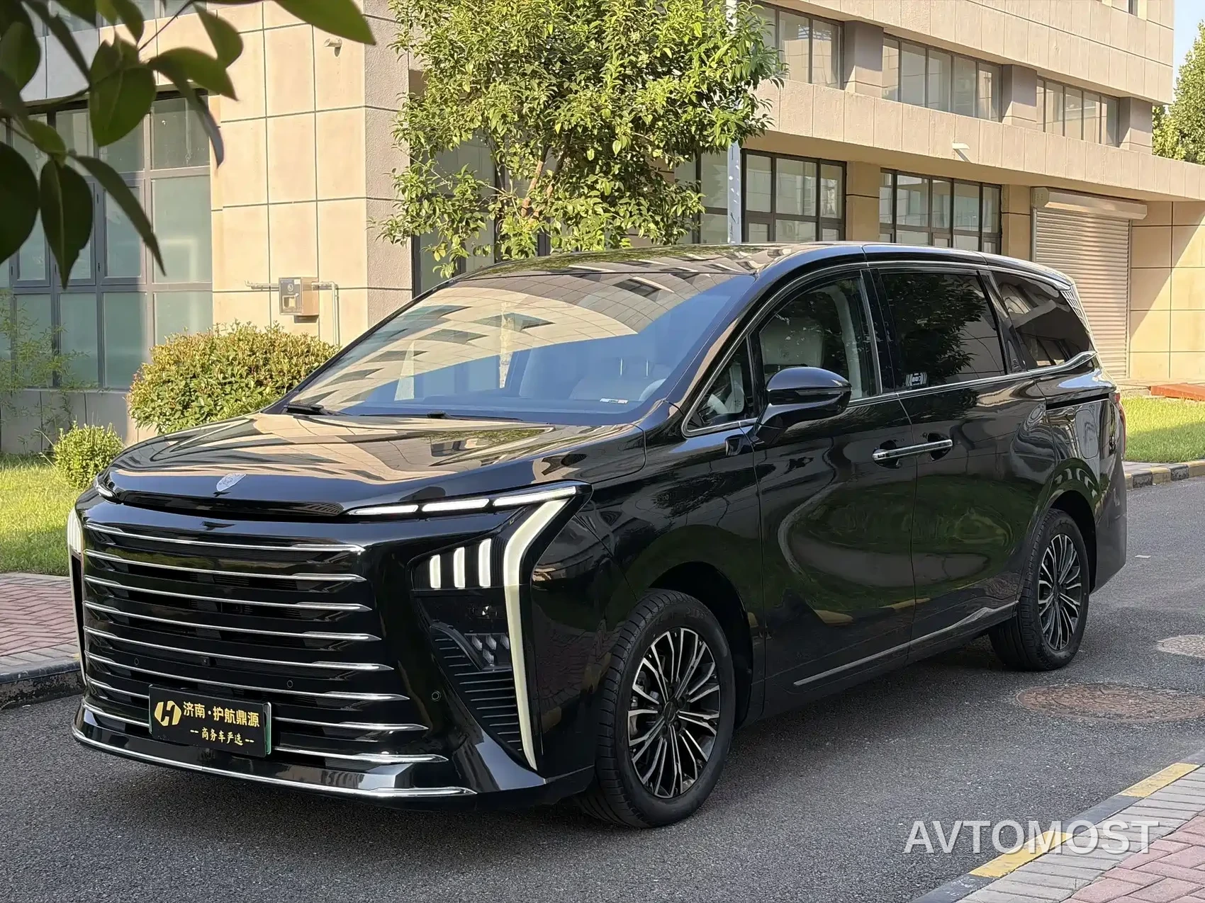 Dongfeng Fengxing Starlight V9 2024 1.5TD 200km Cloud Ladder Series Premium — фото 1