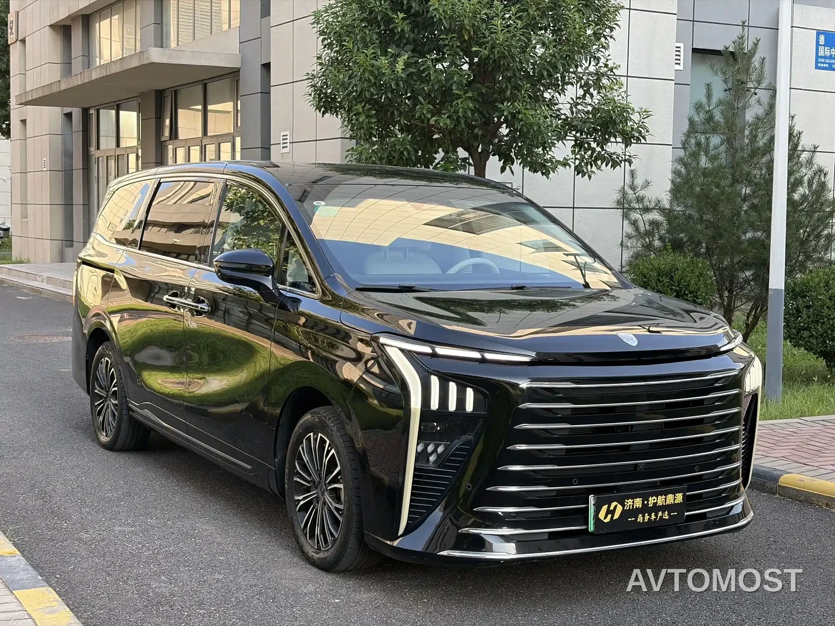 Dongfeng Fengxing Starlight V9 2024 1.5TD 200km Cloud Ladder Series Premium — фото 3