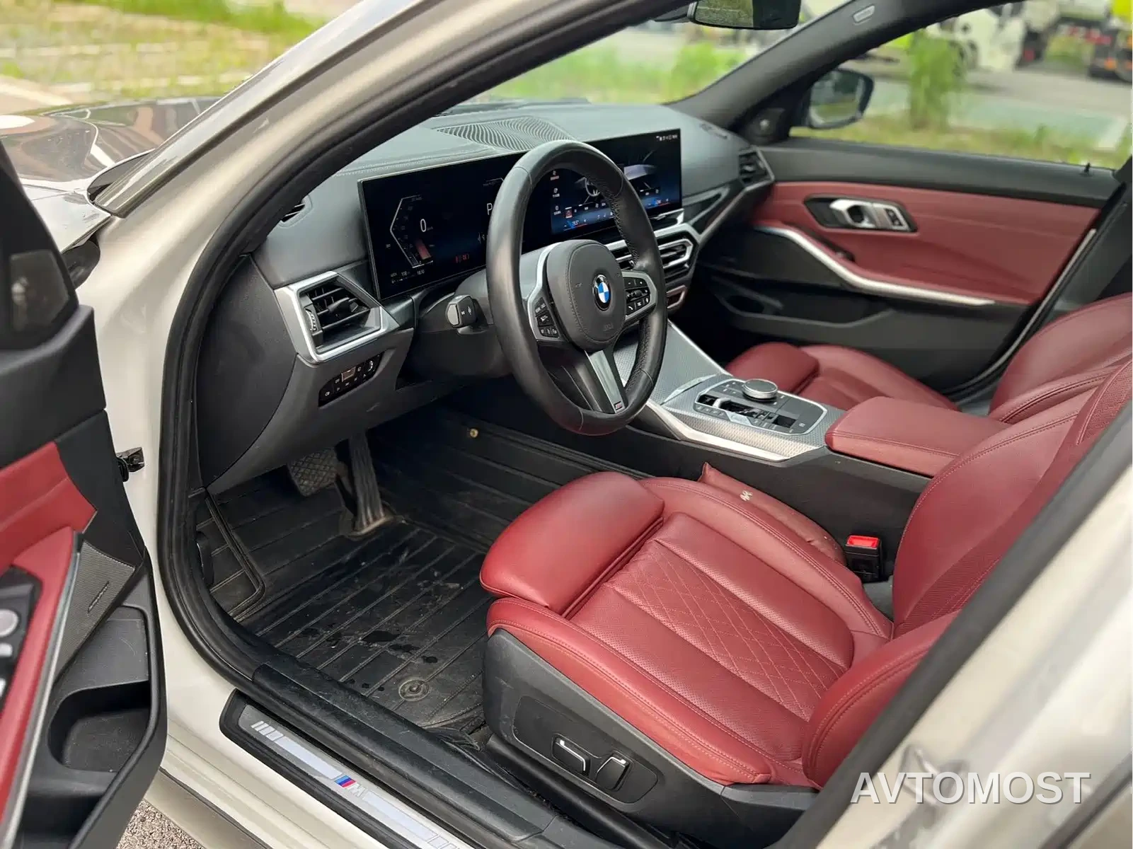 BMW 3 Series 2023 325i M Sport Black Night Package — фото 4