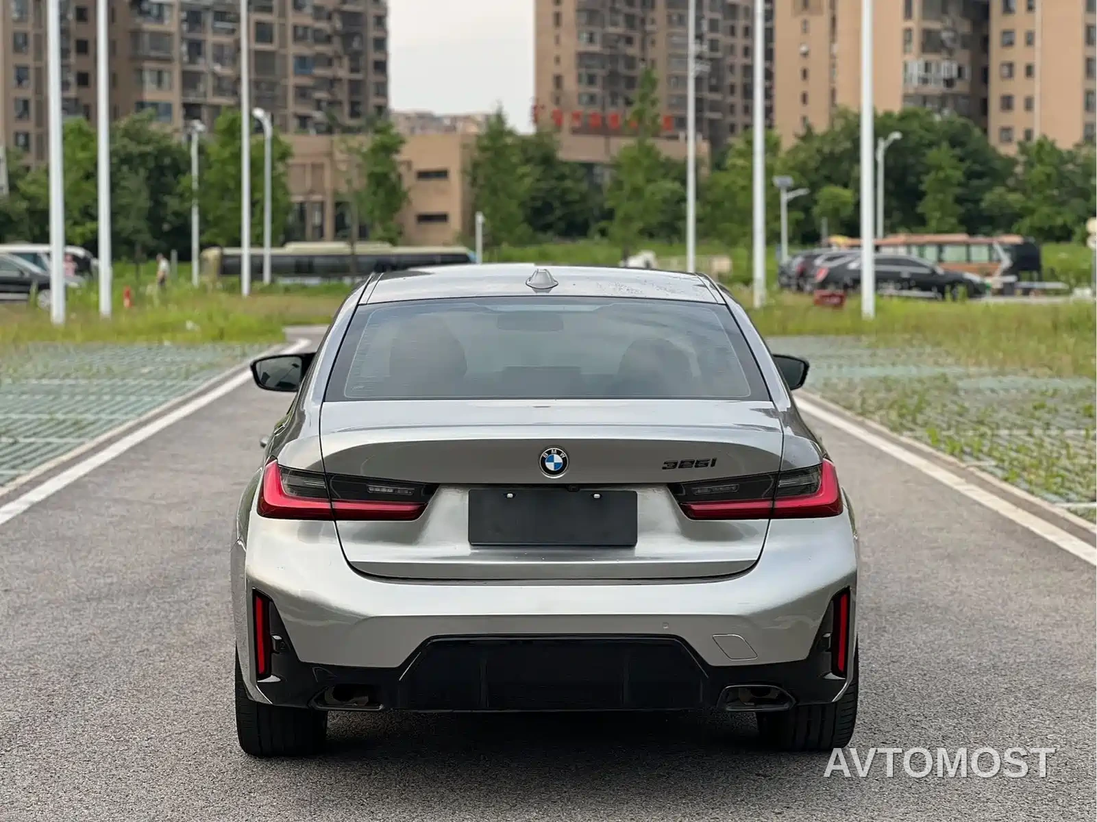 BMW 3 Series 2023 325i M Sport Black Night Package — фото 9