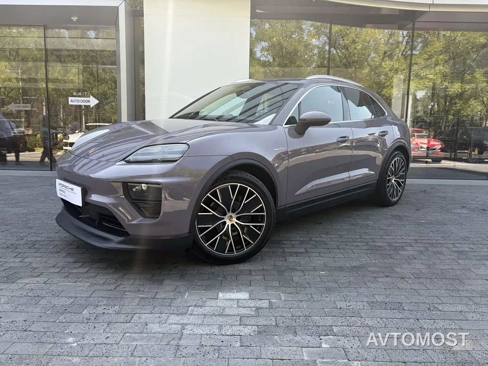 Porsche Macan EV 2024 Macan 4 — фото 1