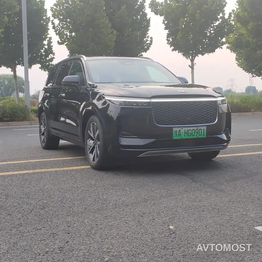 Li ONE 2021 Extended Range 6-Seater