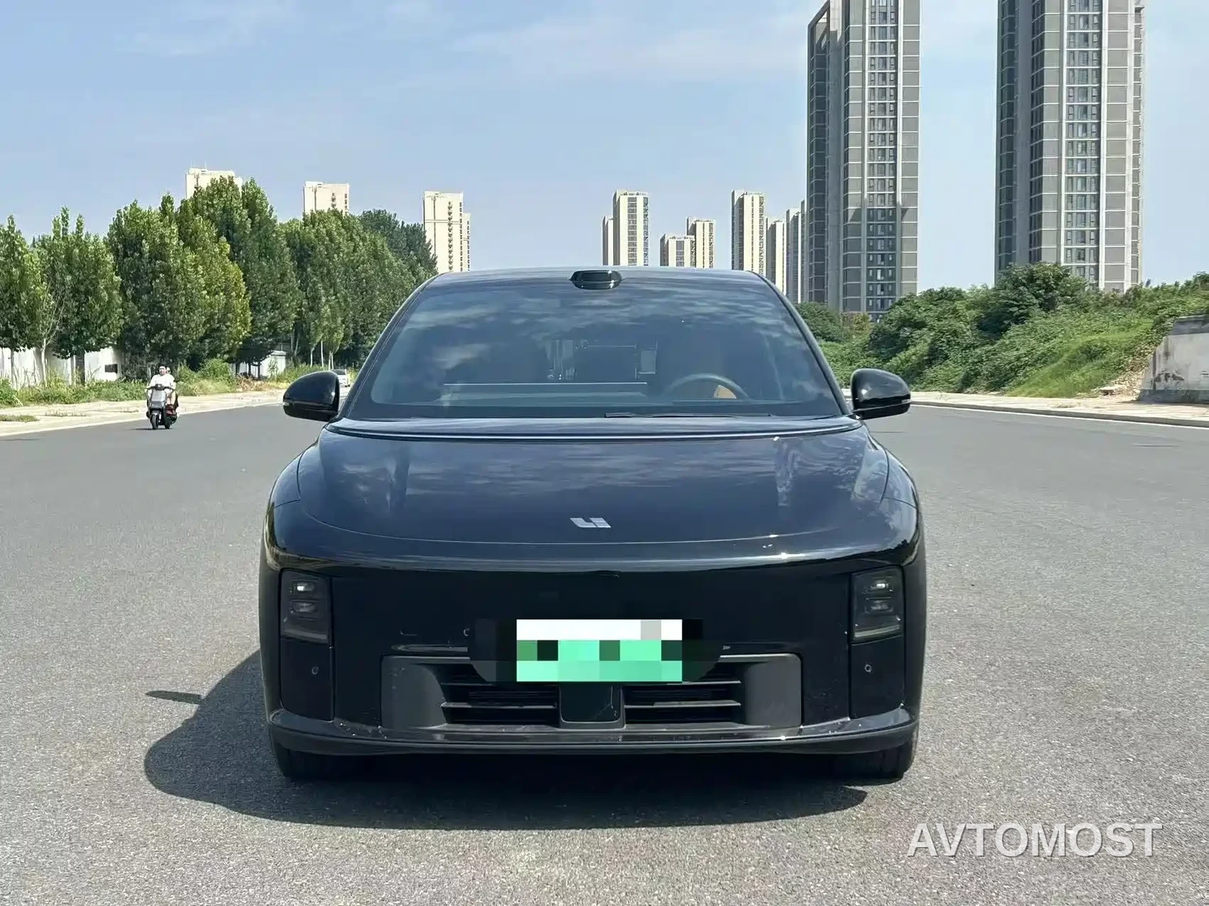 Li Auto i6 2025 4WD Base Model — фото 2