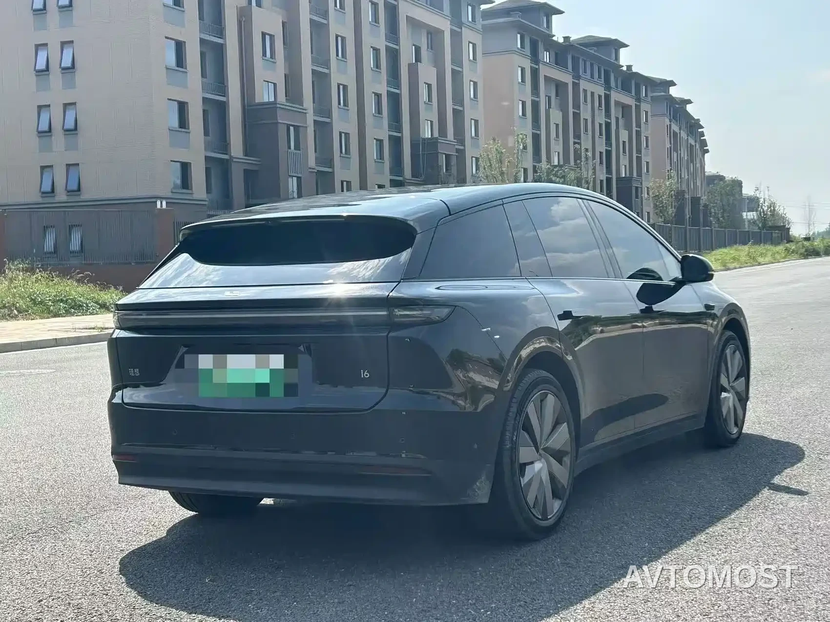 Li Auto i6 2025 4WD Base Model — фото 6