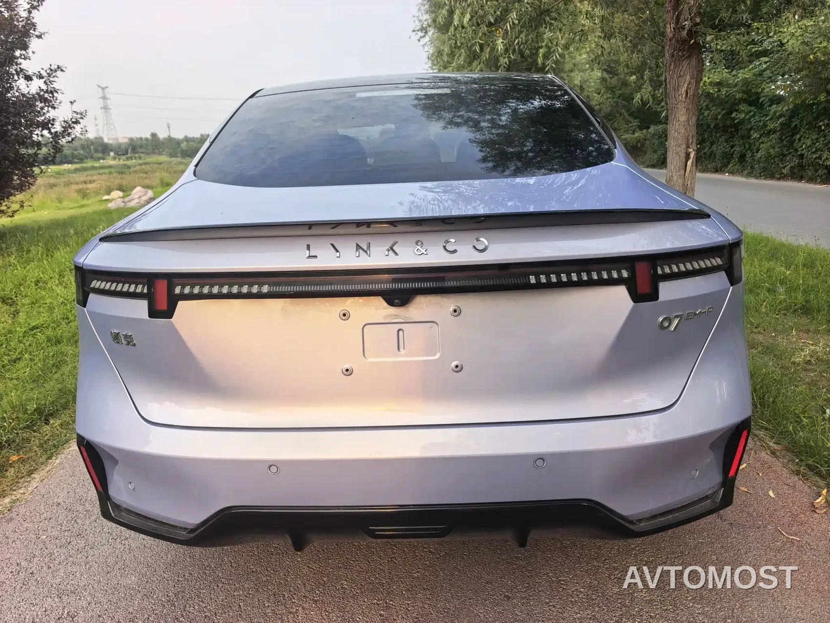 Lynk & Co 07 EM-P 2024 EM-P 126 Long Range Halo — фото 11