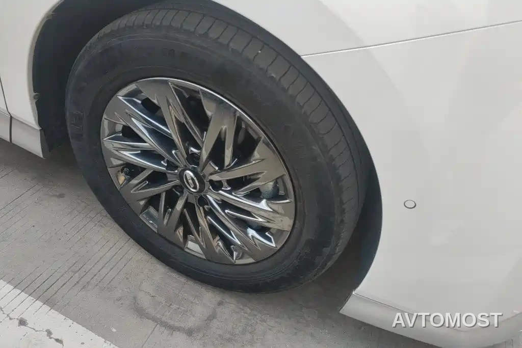 GAC Trumpchi Xiangwang M8 2025 Model QianKun Series Ultra First Class — фото 6