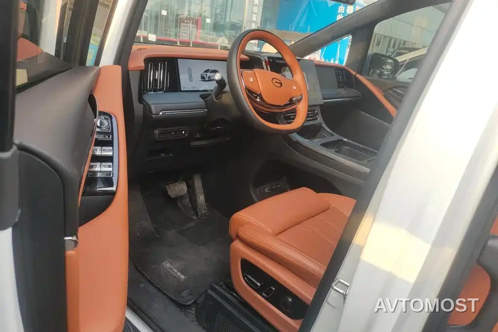 GAC Trumpchi Xiangwang M8 2025 Model QianKun Series Ultra First Class — фото 9
