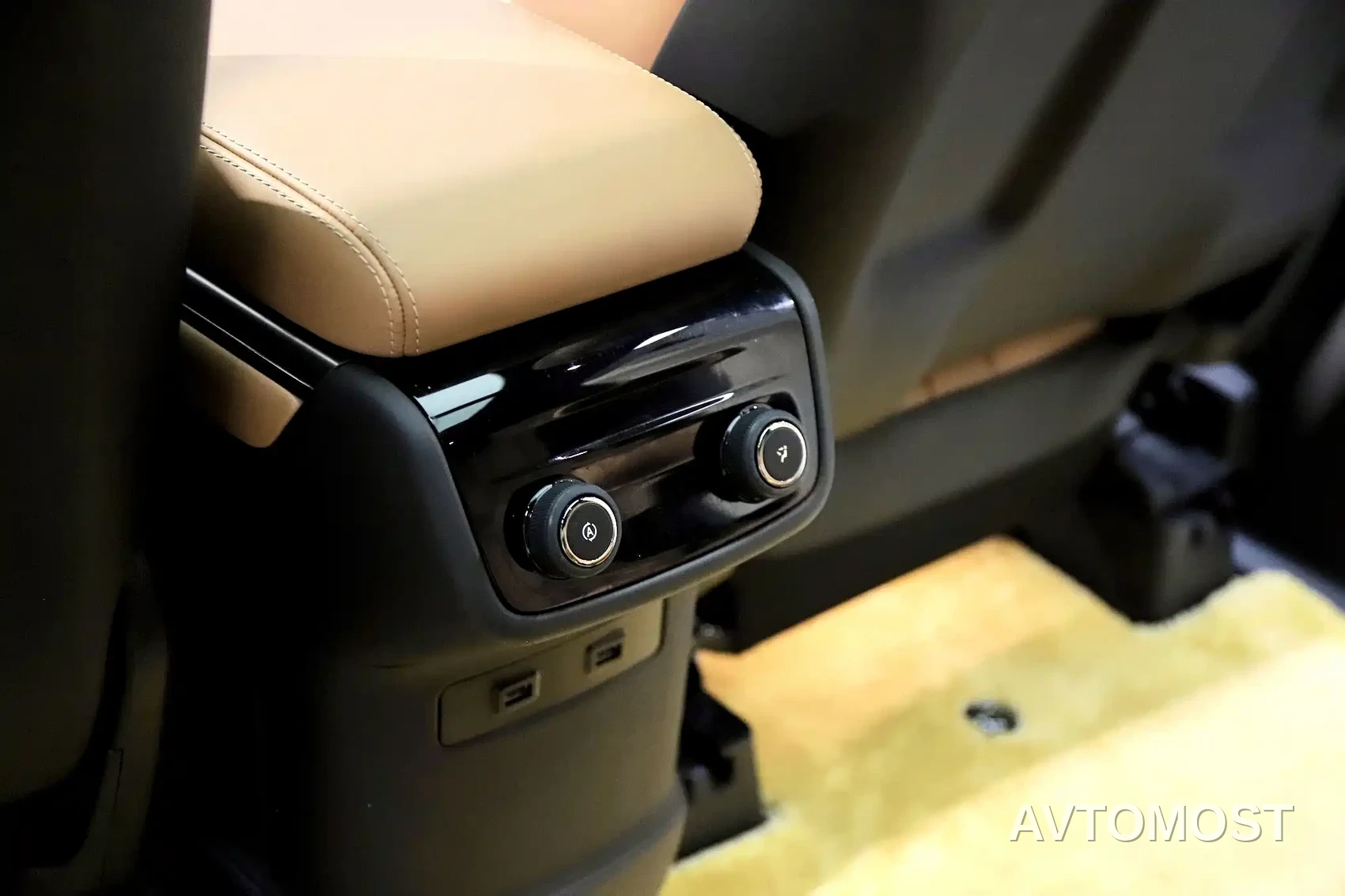 NIO ES8 2020 Model 580KM Signature Edition 6-Seater — фото 16