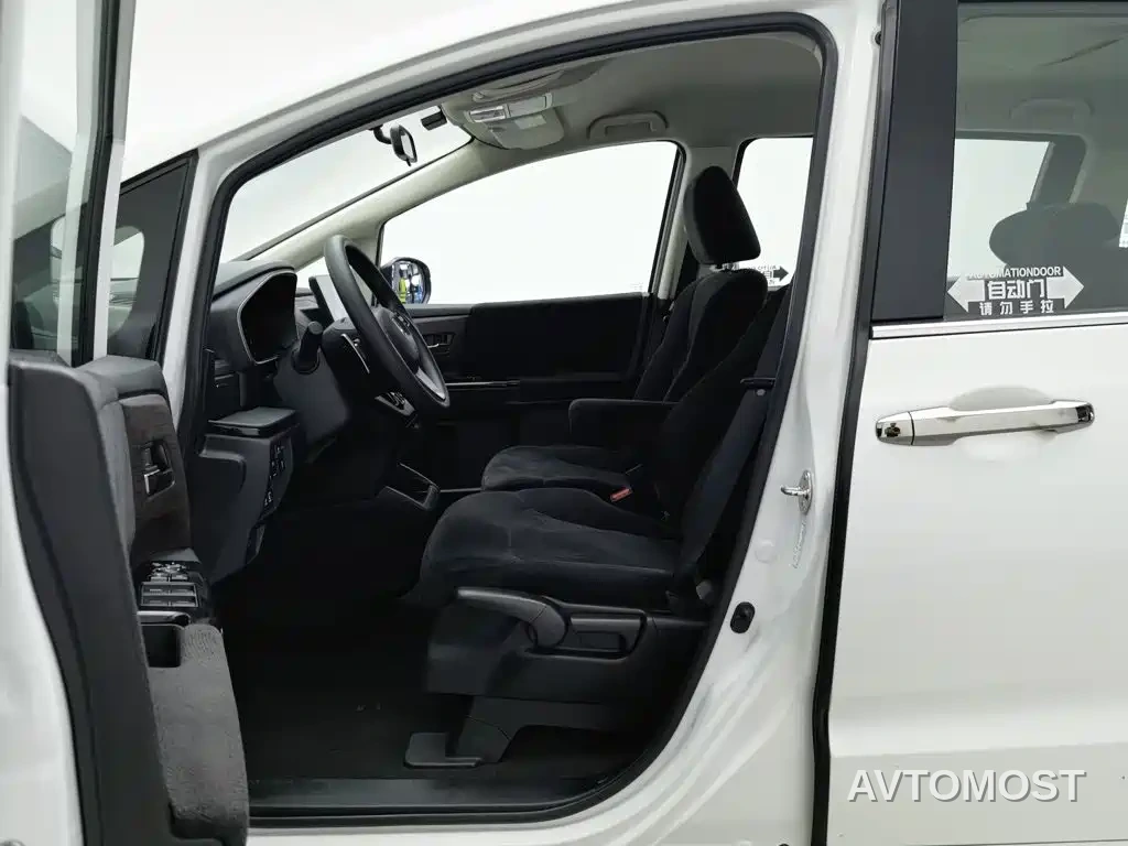 Honda Odyssey 2022 2.0L e:HEV Sharp·Enjoyment Edition — фото 7