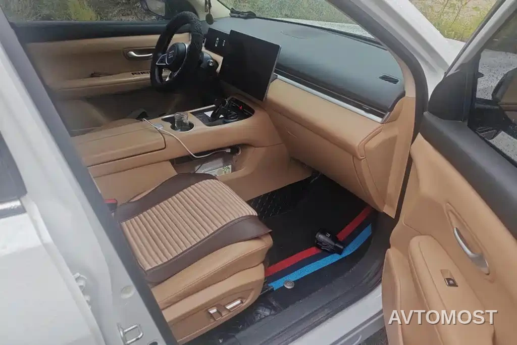 Landian E5 PLUS 2025 165km Long Range 5-seater — фото 8