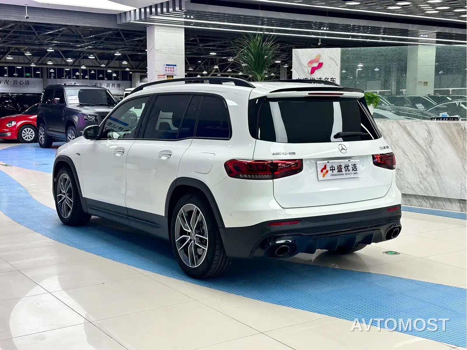Mercedes-Benz GLB AMG 2023 Model AMG GLB 35 4MATIC — фото 3