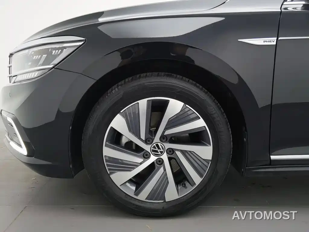 Volkswagen Passat New Energy 2020 430PHEV Hybrid Luxury (China VI) — фото 16