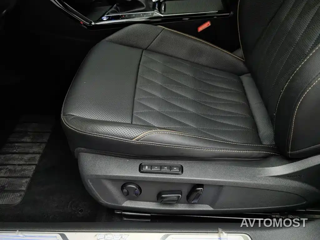 Volkswagen Passat New Energy 2020 430PHEV Hybrid Luxury (China VI) — фото 18