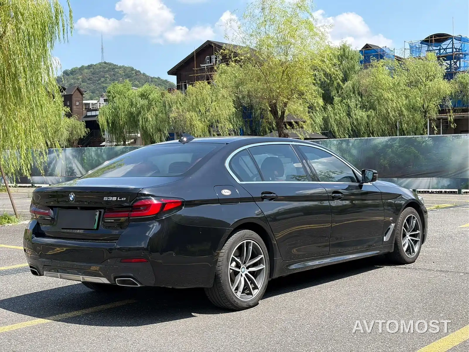 BMW 5 Series New Energy 2022 535Le Luxury Package — фото 5