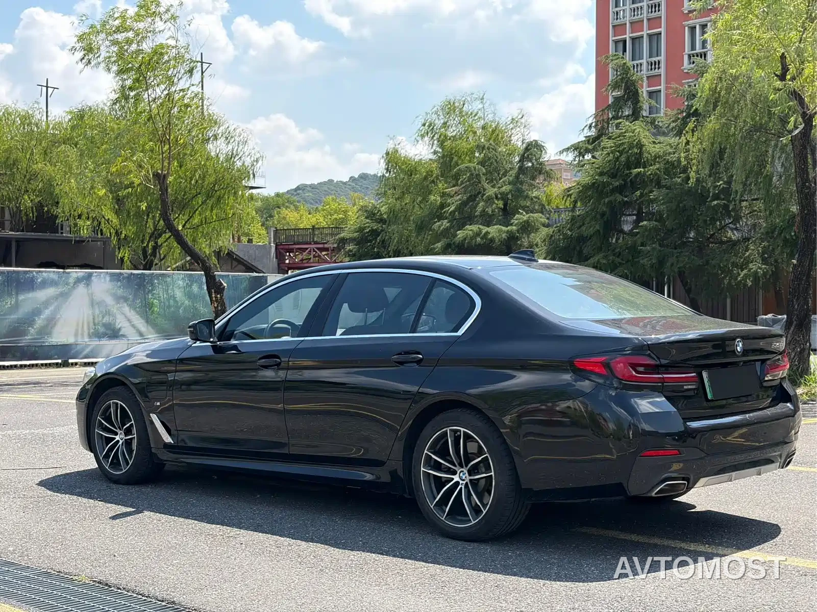 BMW 5 Series New Energy 2022 535Le Luxury Package — фото 7