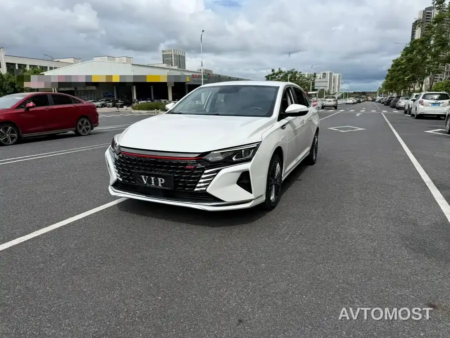 Dongfeng Aeolus Yixuan MAX 2021 Super Dad Hybrid Edition