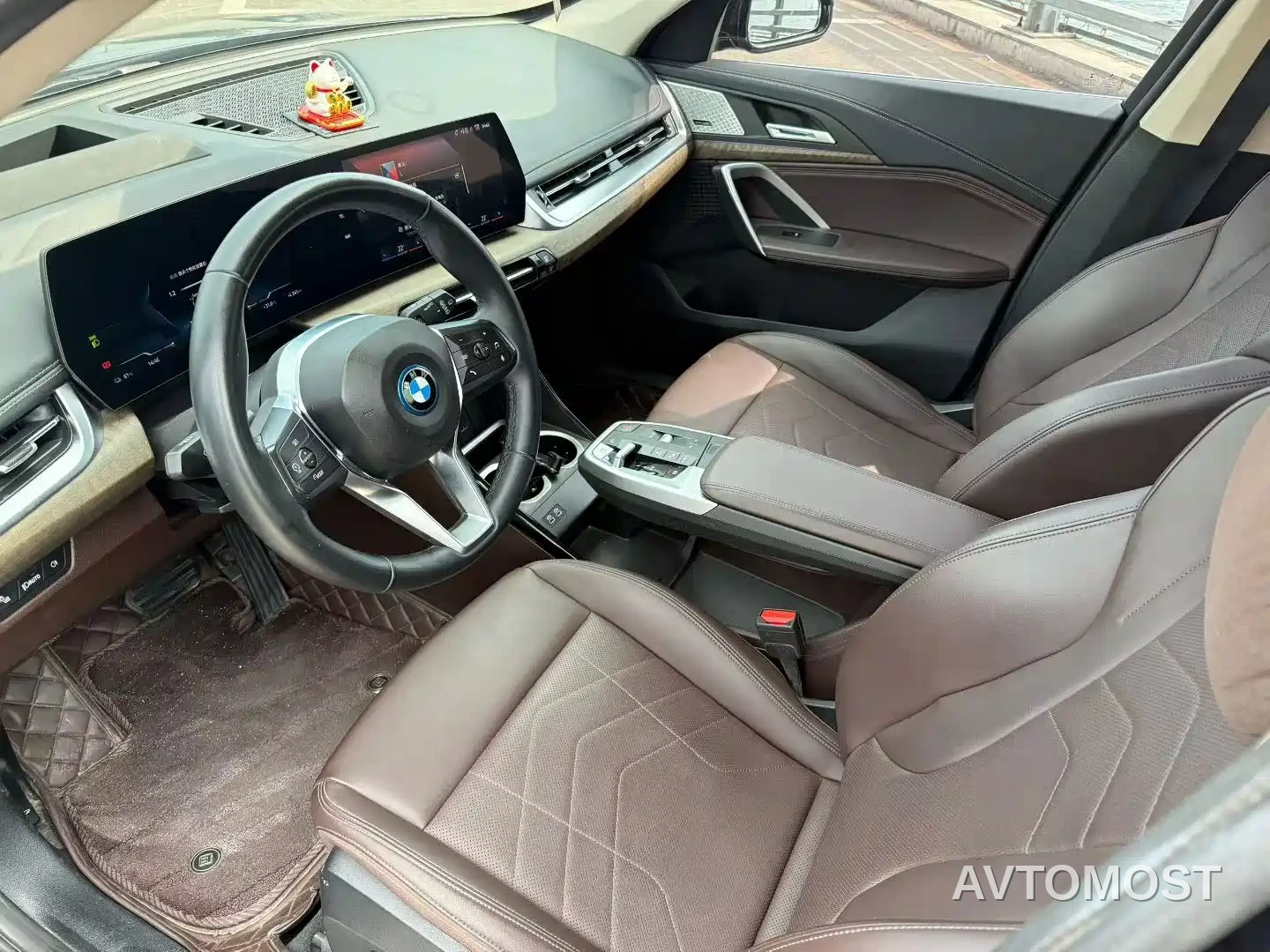 BMW iX1 2023 xDrive30L X Design Package — фото 2