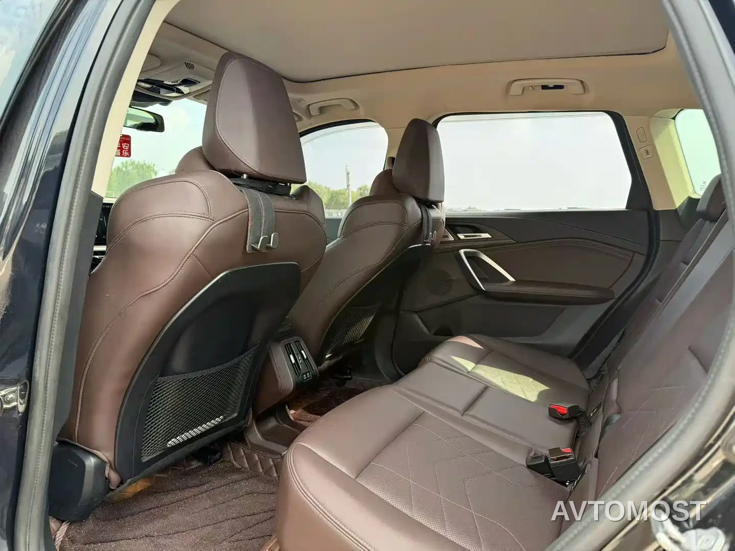 BMW iX1 2023 xDrive30L X Design Package — фото 3